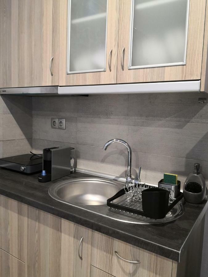 Aimilias Family Apartments Vrasná Eksteriør bilde